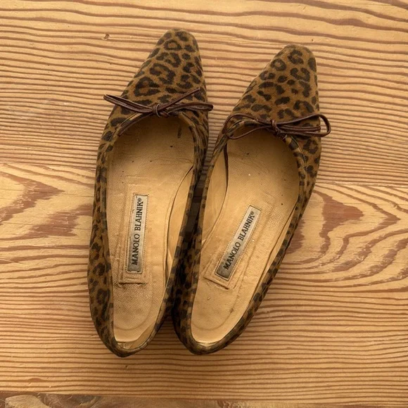 Manolo Blahnik Brown Leopard Flats - Picture 2 of 3
